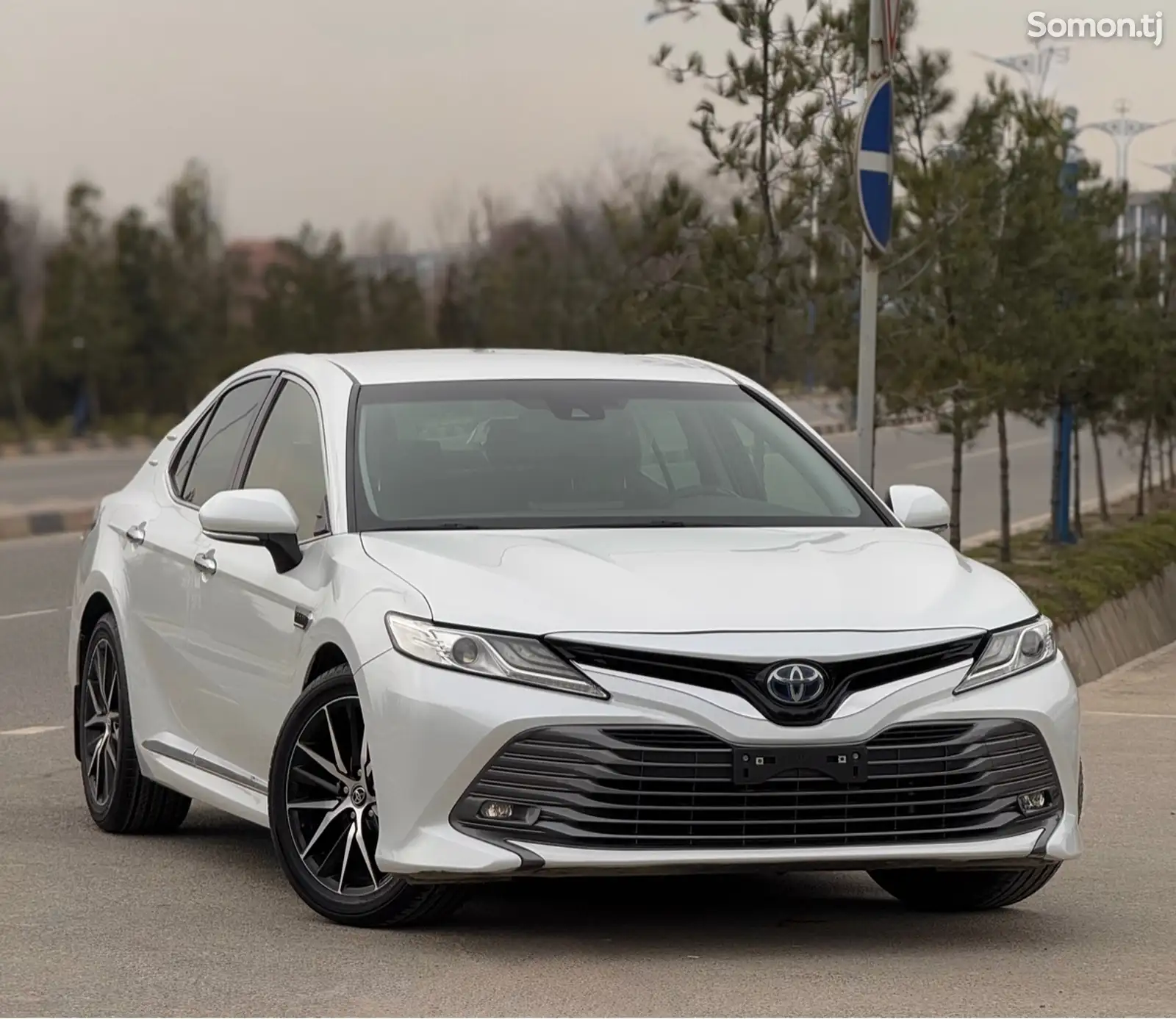 Toyota Camry, 2018-1