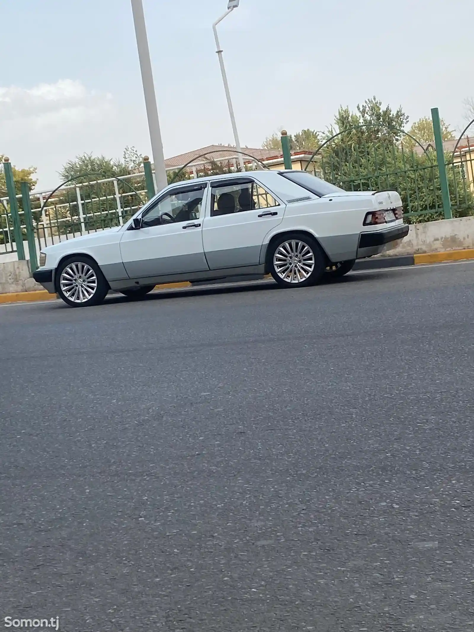 Mercedes-Benz W201, 1991-1