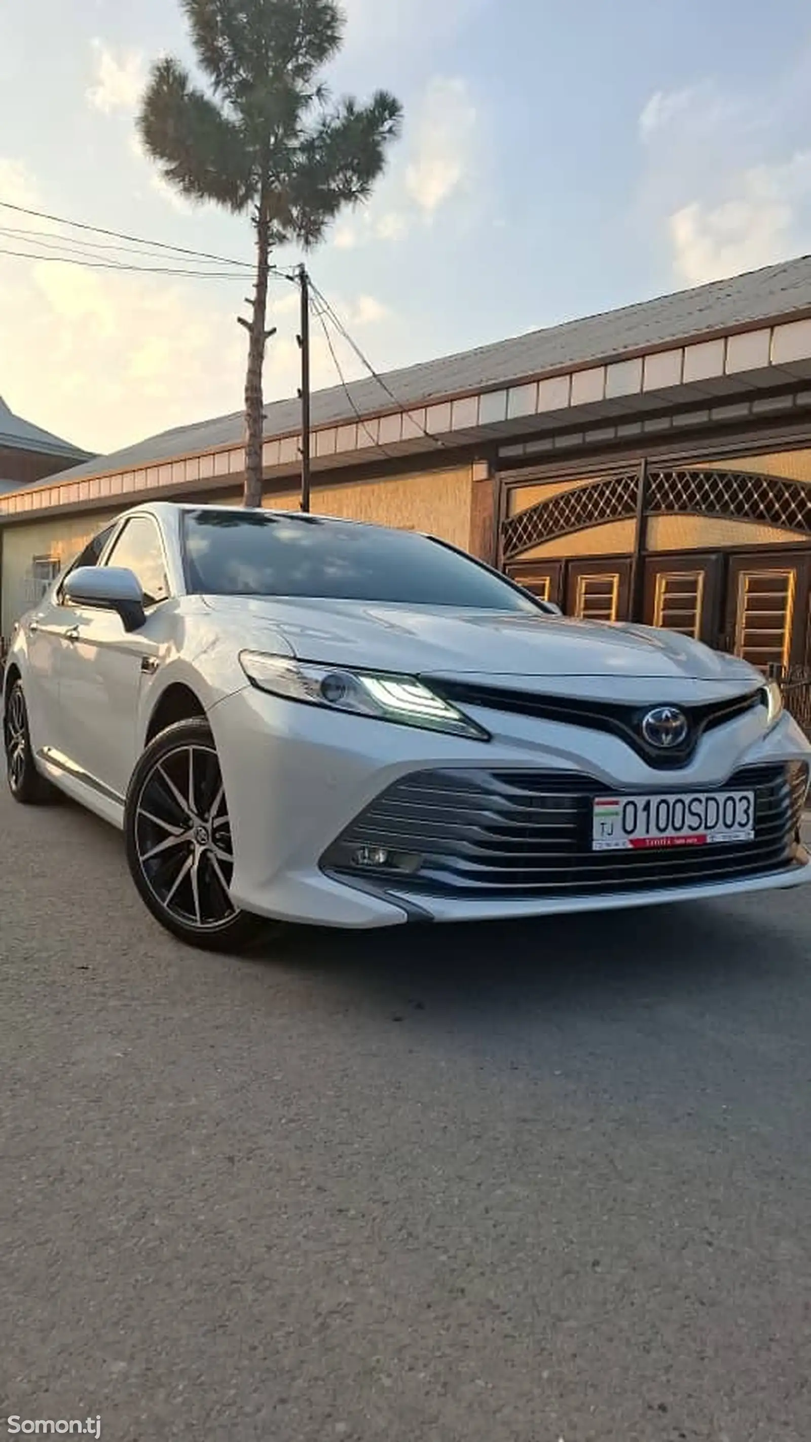 Toyota Camry, 2018-1