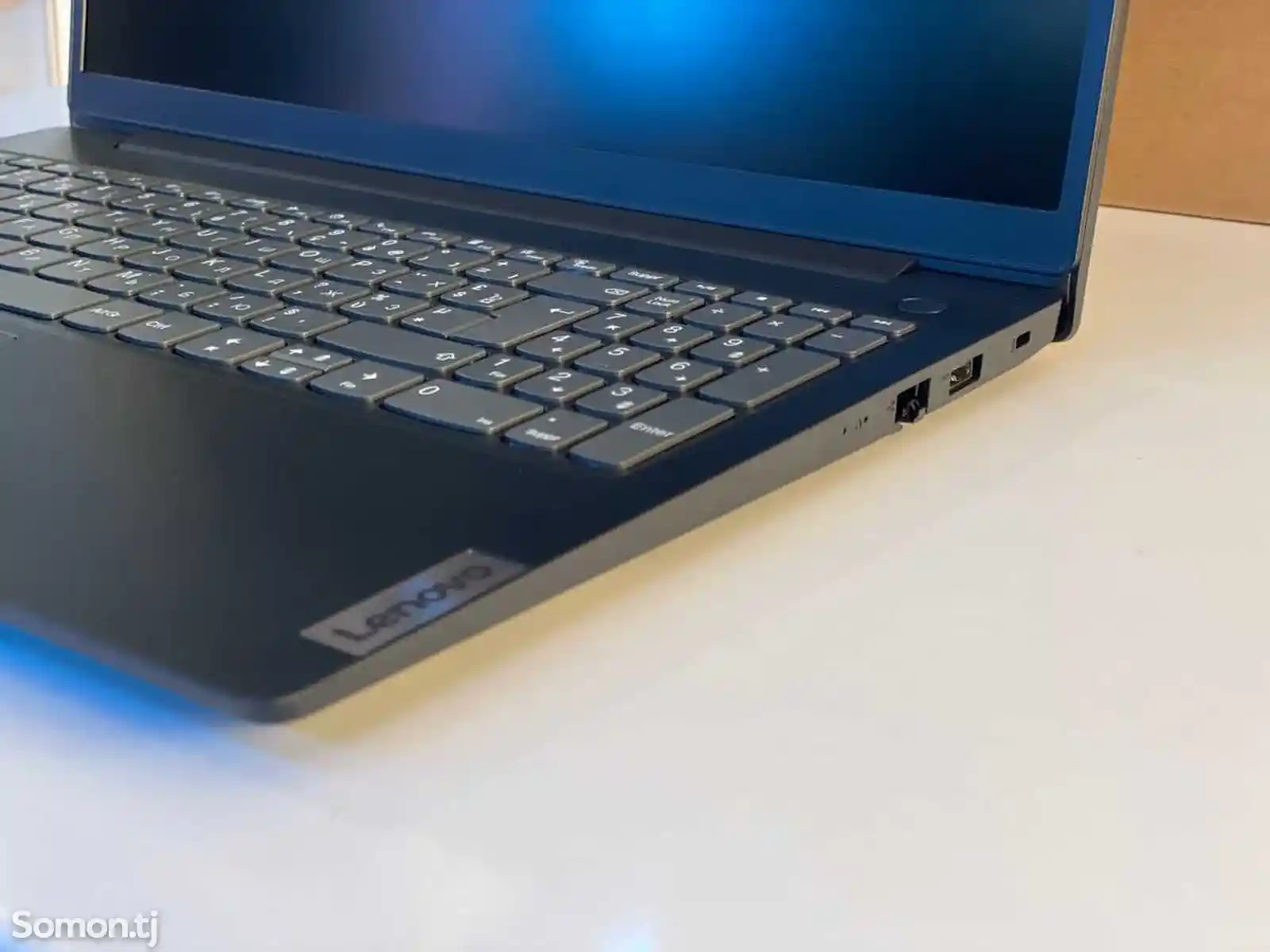 Ноутбук Lenovo Core i3-1215U 4/SSD256GB с сумкой-5