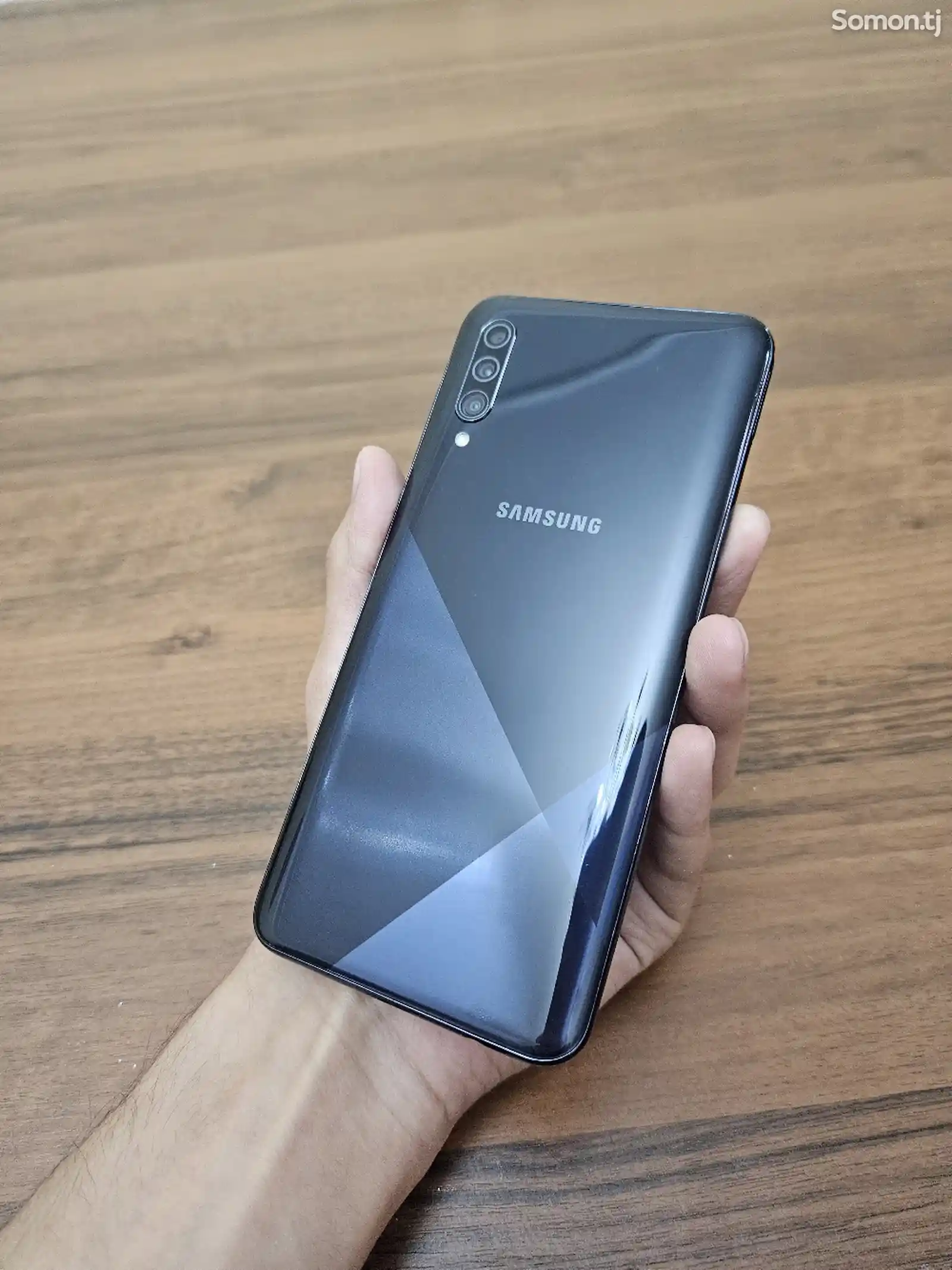 Samsung Galaxy A30s-1