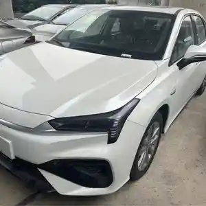 BYD E2, 2024