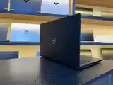 Ноутбук Dell i5-7 8/256-2