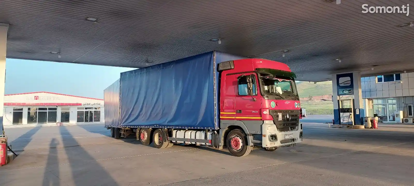 Грузовик Mercedes Actros-1