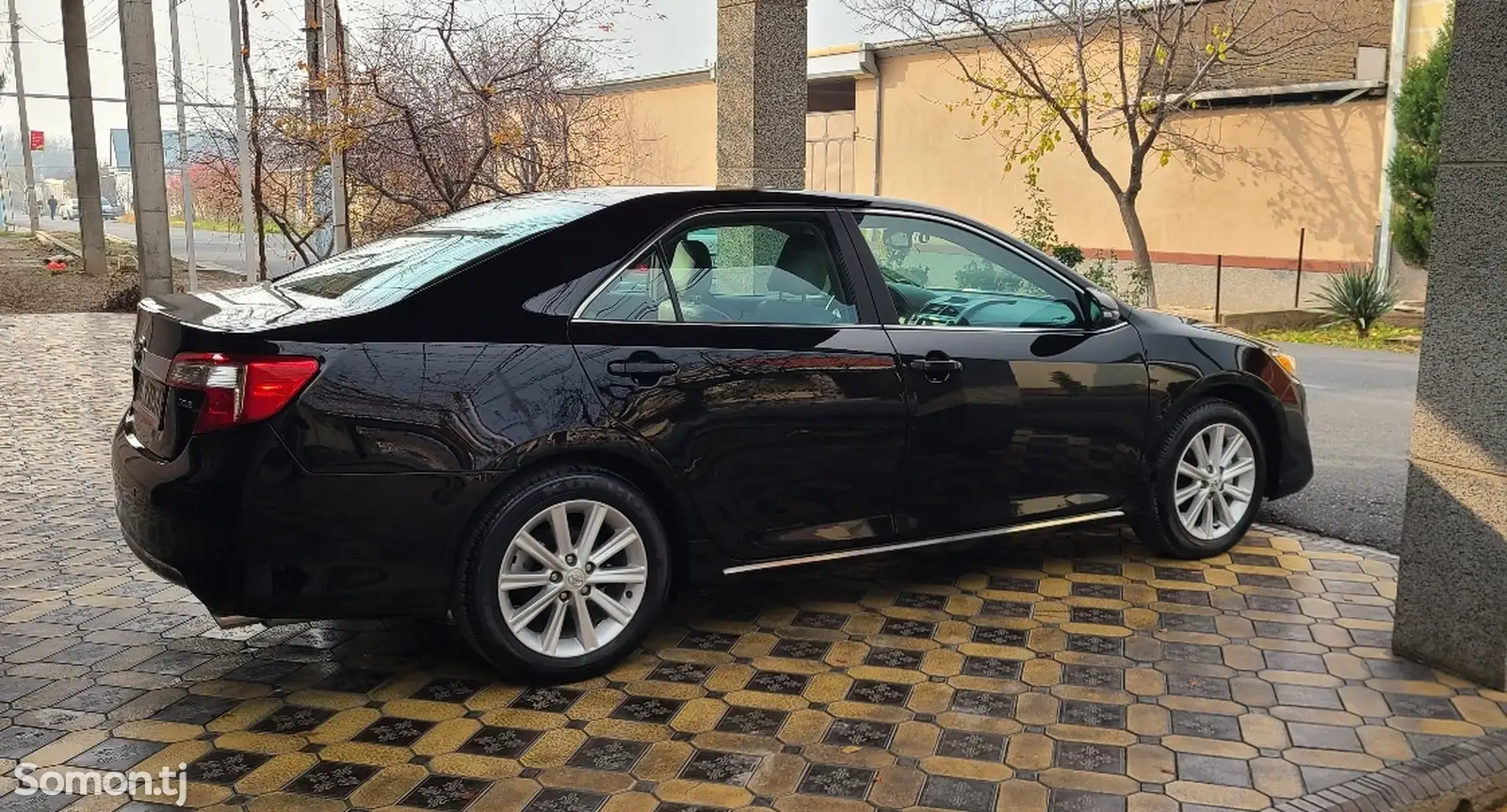 Toyota Camry, 2012-1