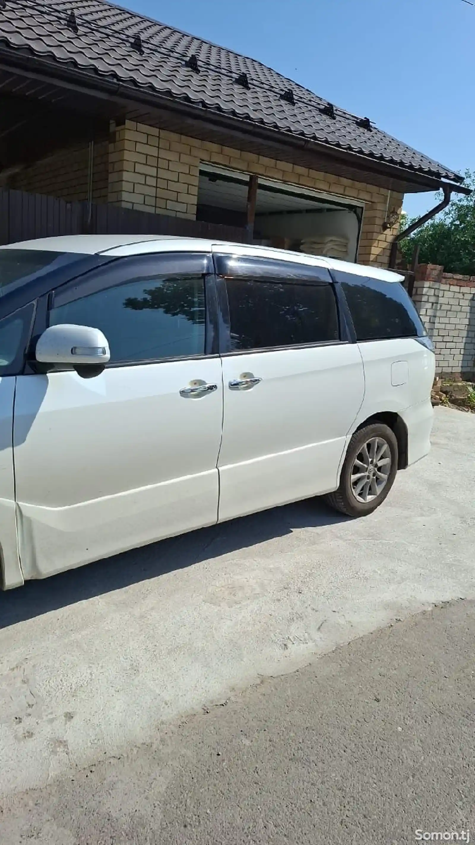 Toyota Estima, 2012-3