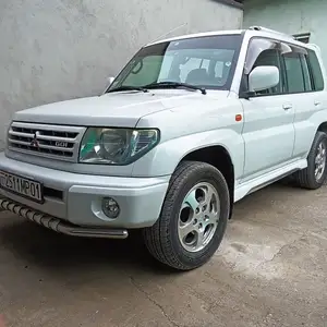 Mitsubishi Pajero IO, 2000