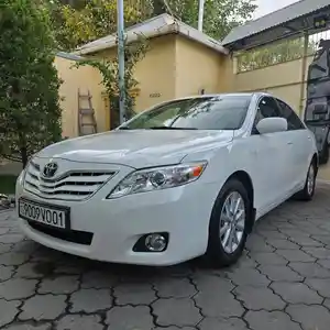 Toyota Camry, 2011