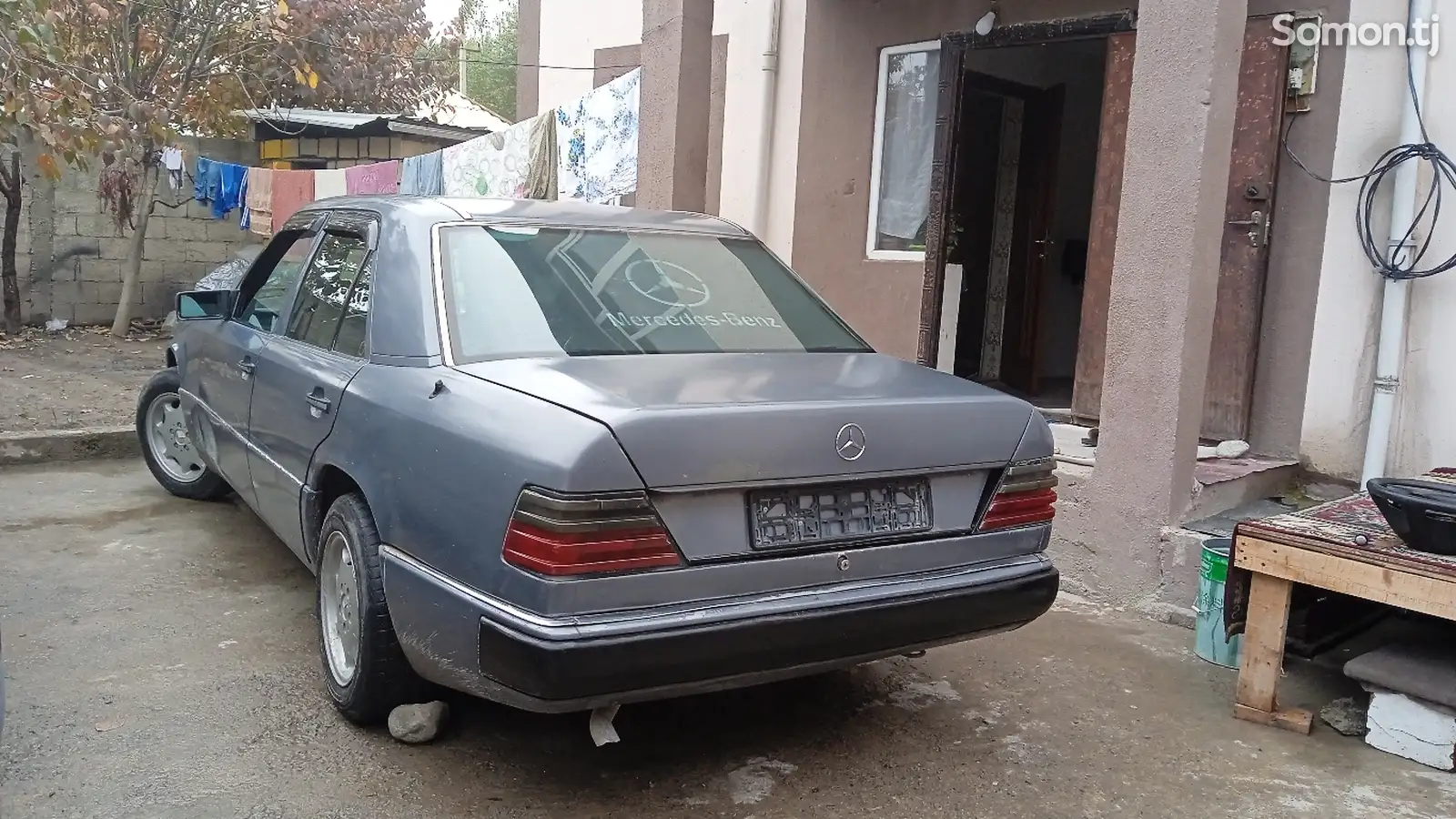 Mercedes-Benz W124, 1990-1