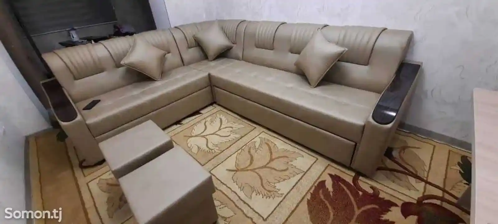 Угловой раскладной диван-1