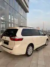 Toyota Sienna, 2018-12