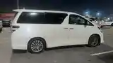 Toyota Vellfire, 2014-8