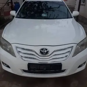 Toyota Camry, 2010