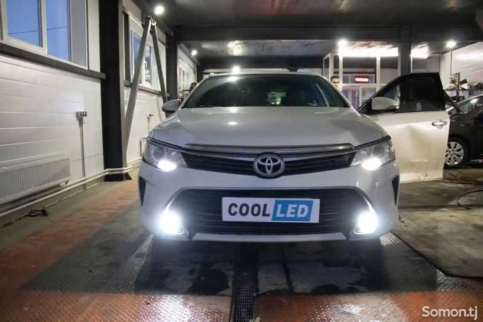 Противотуманные фары LED на Toyota Camry 2007-2017-3