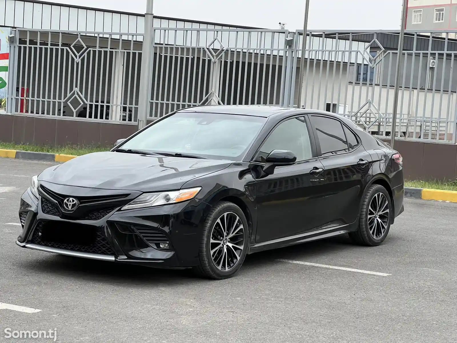 Toyota Camry, 2019-1