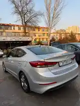 Hyundai Elantra, 2017-5