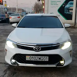 Toyota Camry, 2015