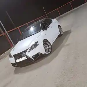 Lexus IS series, 2010