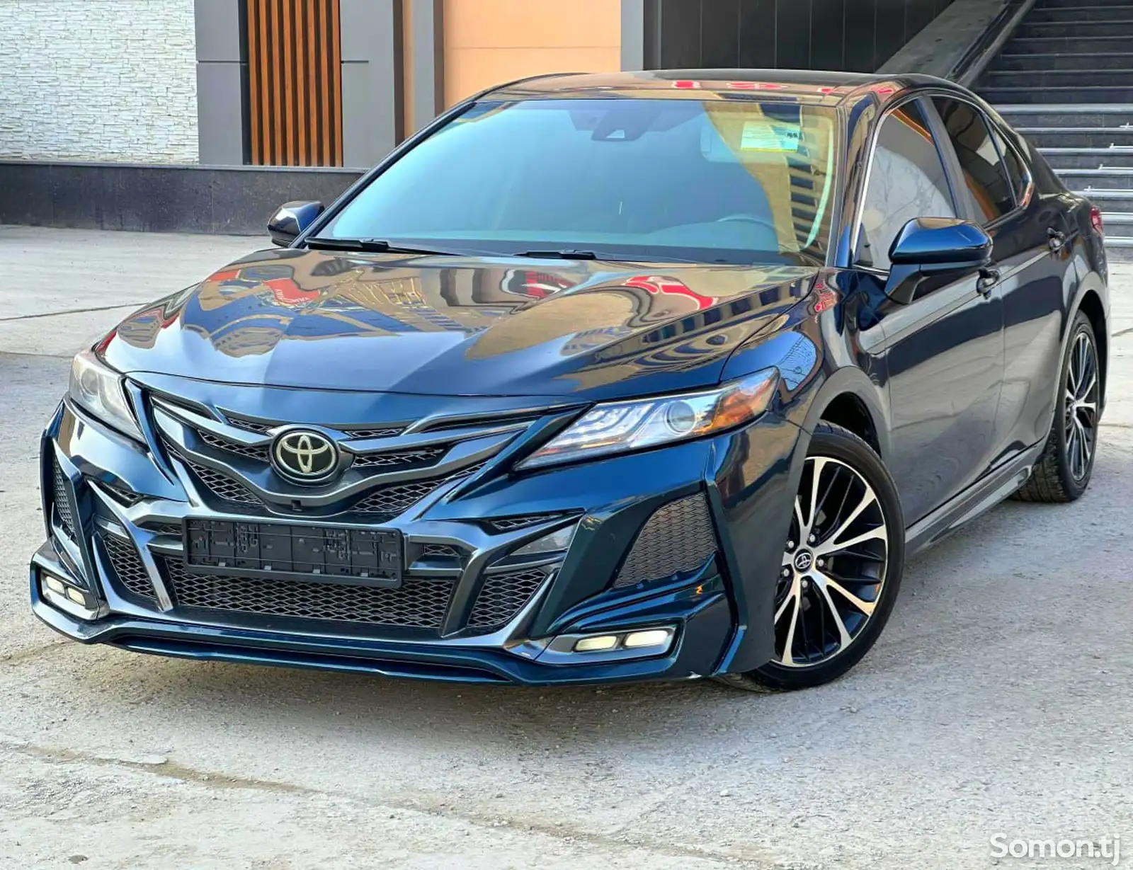 Toyota Camry, 2019-1