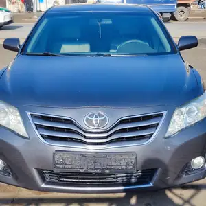 Toyota Camry, 2011