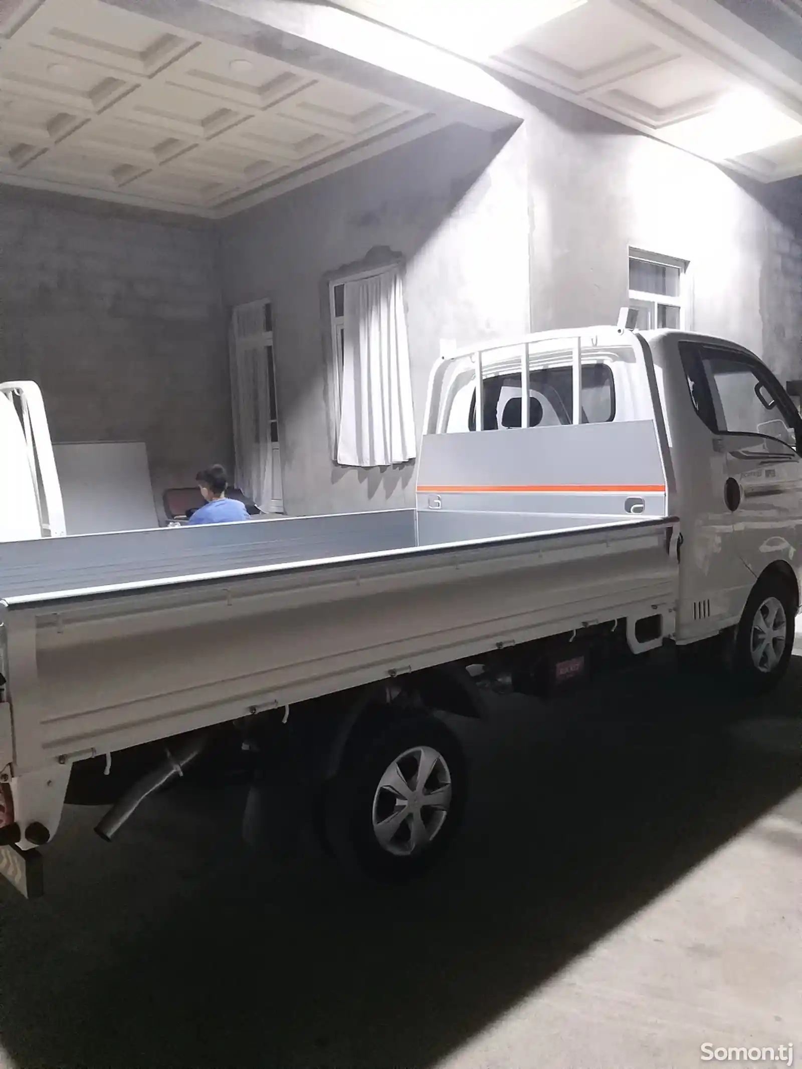 Бортовой автомобиль Hyundai Porter 2, 2015-3