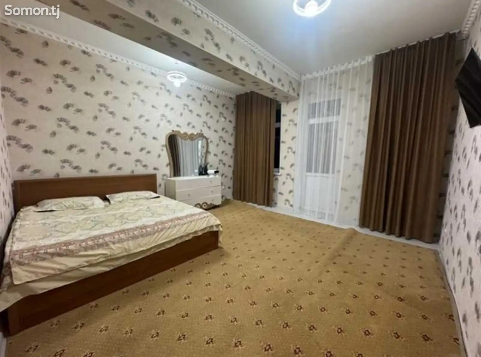 2-комн. квартира, 4 этаж, 80м², Цирк-1