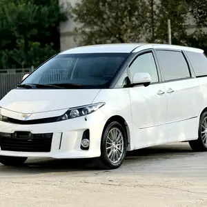 Toyota Estima, 2014