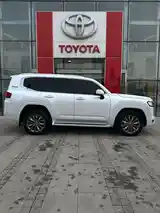 Toyota Land Cruiser, 2022-3