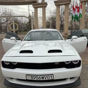 Dodge Challenger, 2015