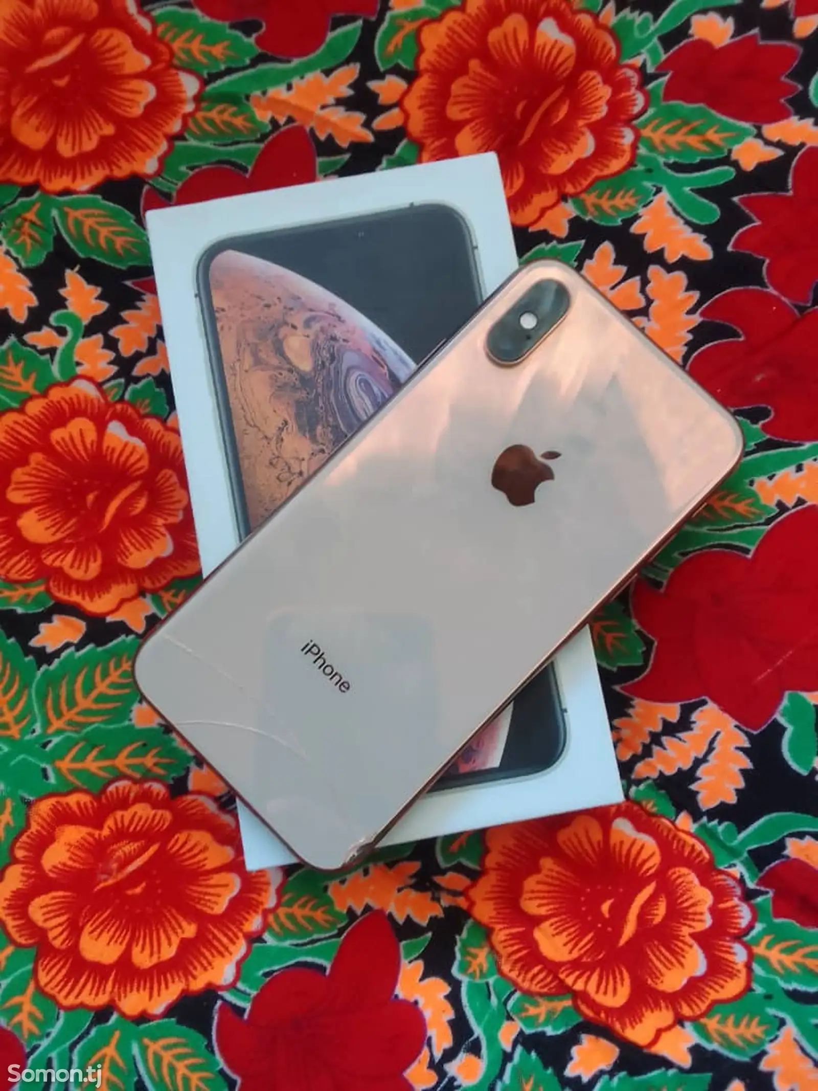 Apple iPhone Xs, 64 gb, Gold-1