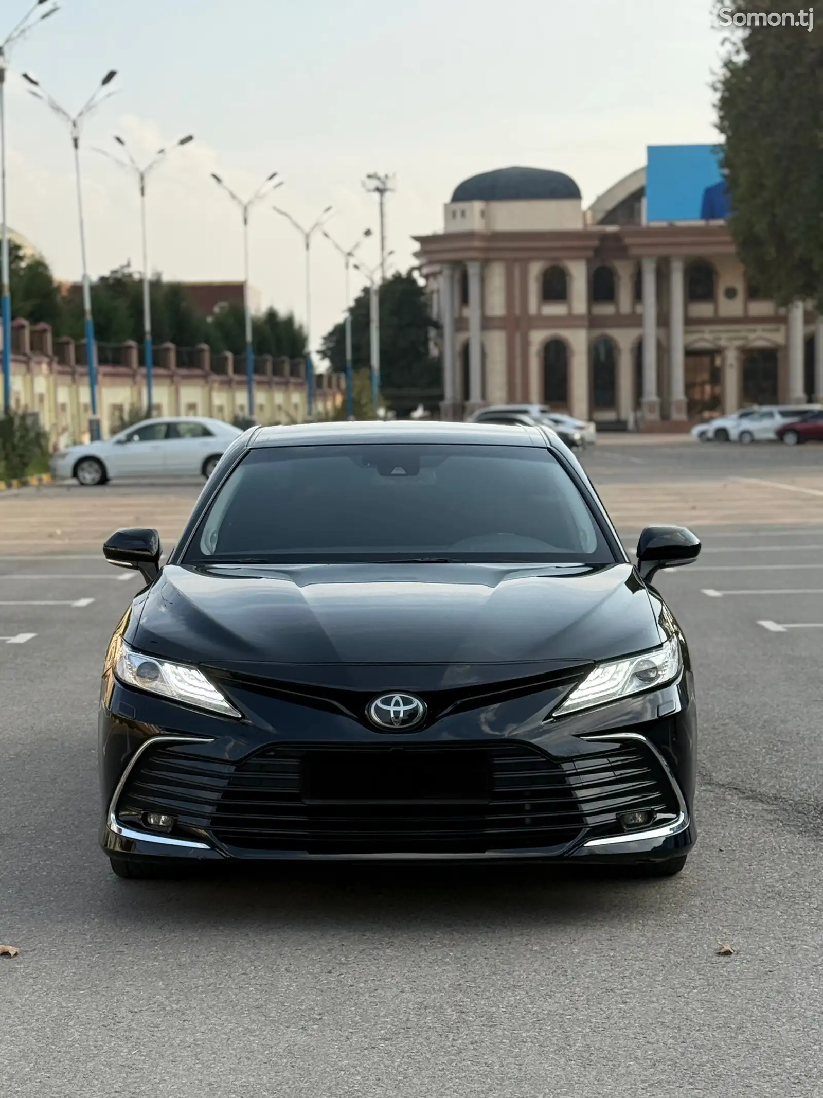 Toyota Camry, 2018-1