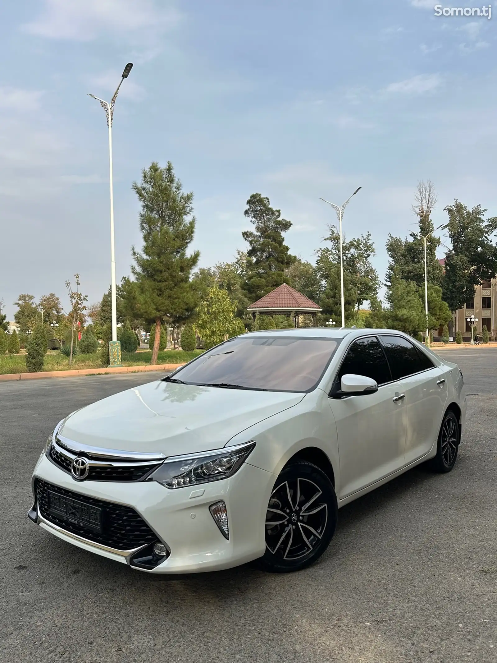 Toyota Camry, 2017-1