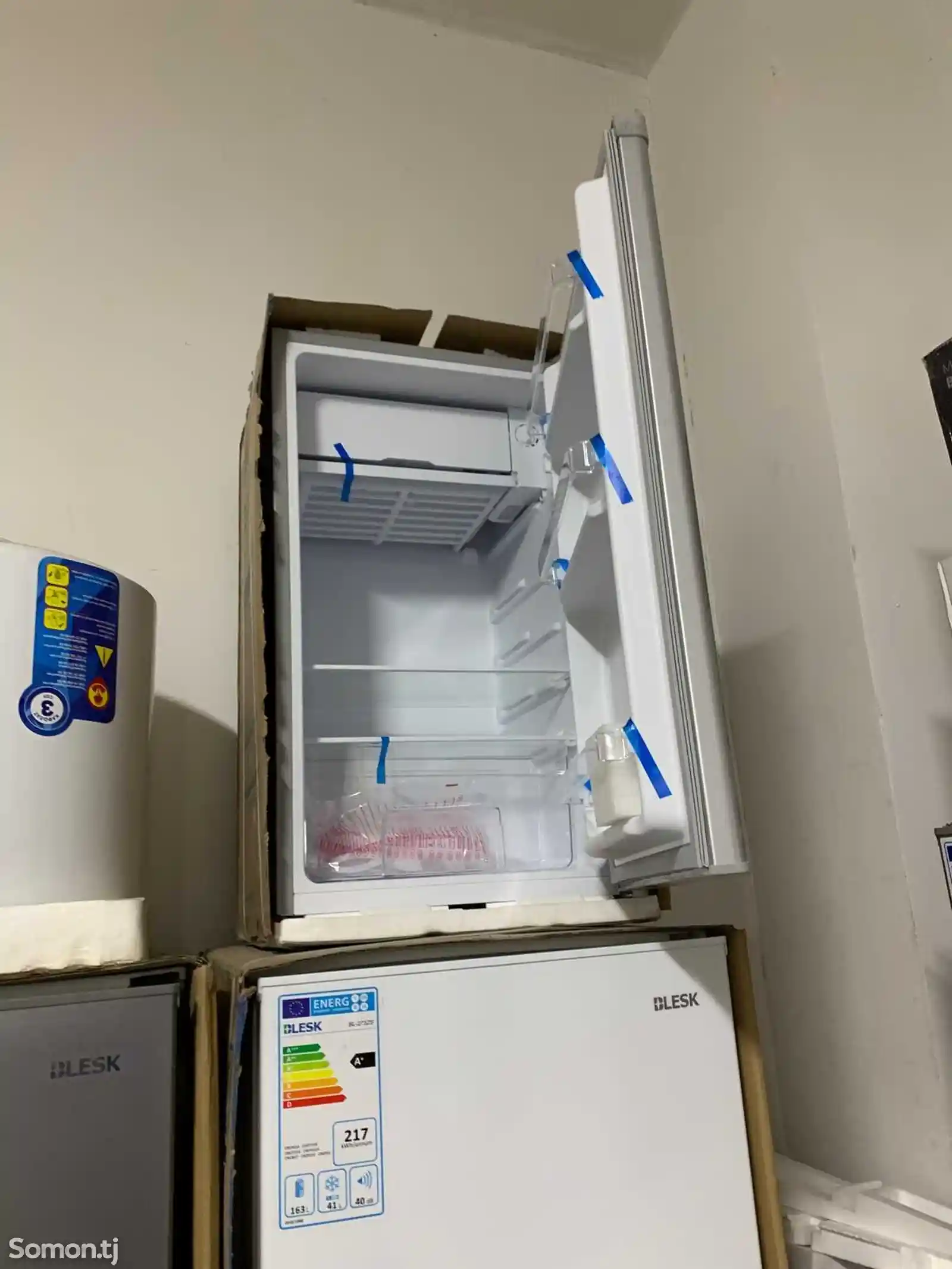 Холодильник B12-1