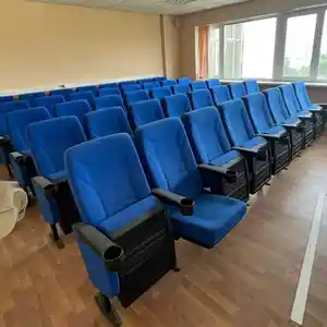 кресла для актового зала