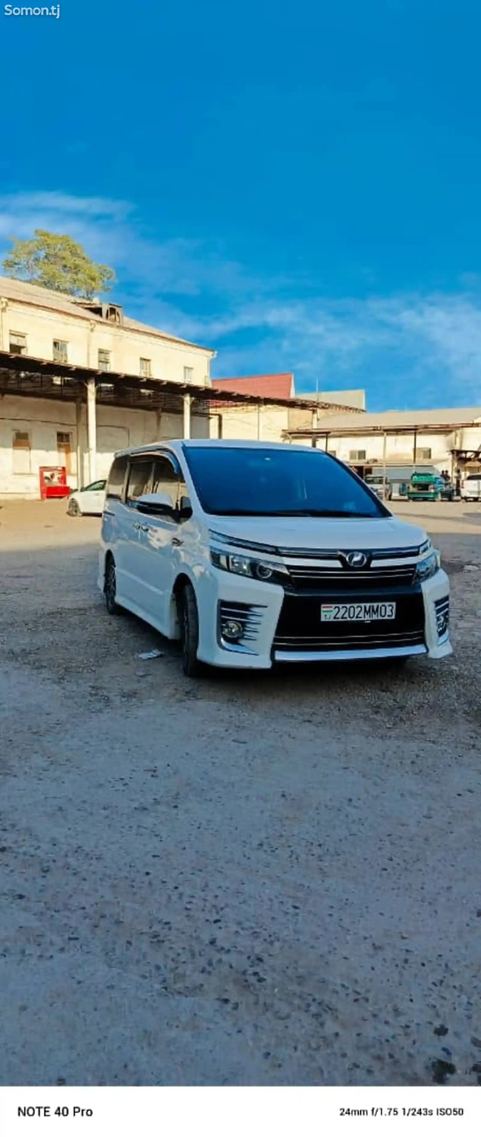 Toyota Voxy, 2014-1