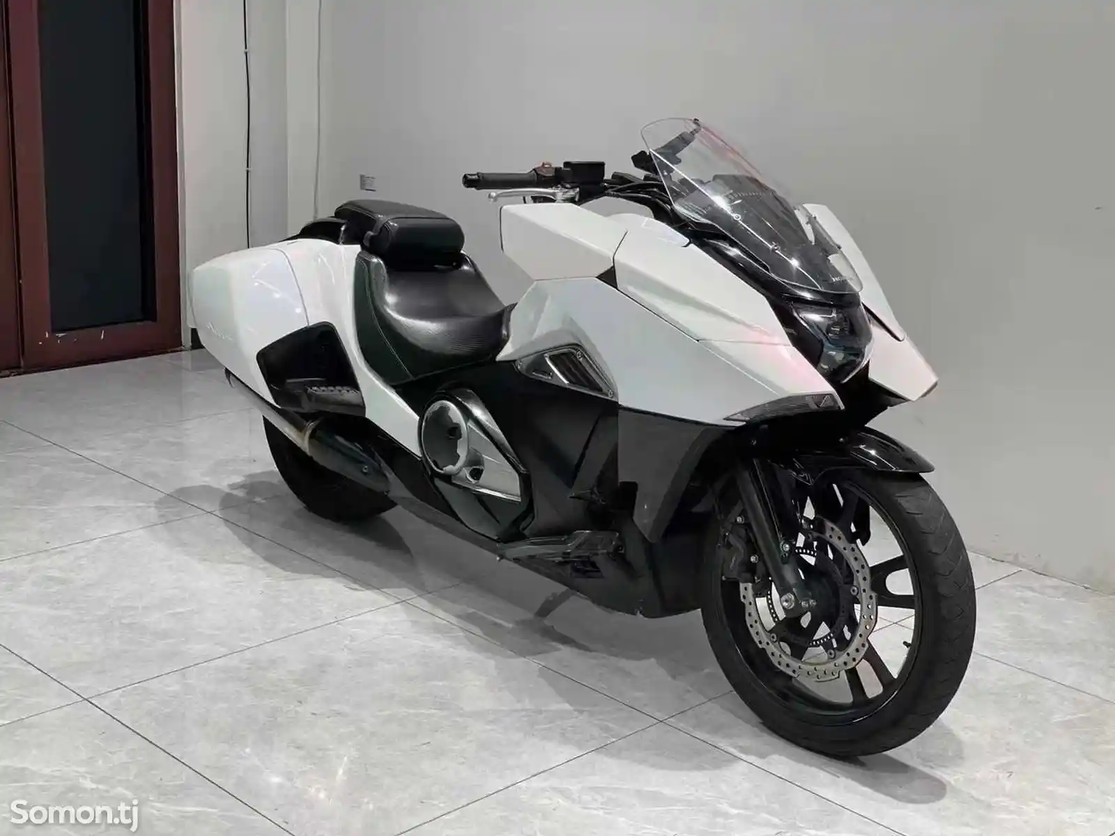 Мотоцикл Honda Concept Batman Chariot NM4-02 750сс на заказ-1