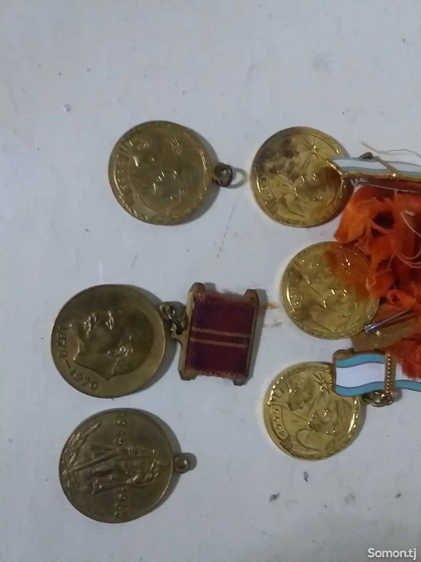 Медали и юбилейные монеты-1