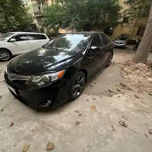 Toyota Camry, 2012