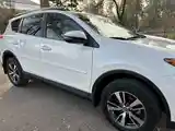 Toyota RAV 4, 2017-5