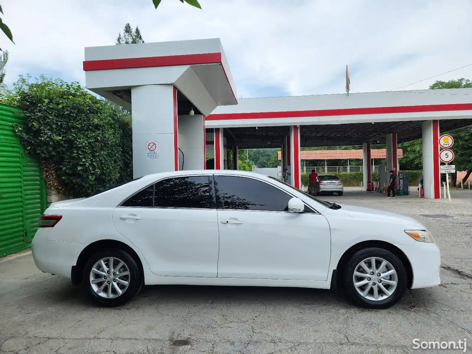 Toyota Camry, 2010-8