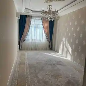 2-комн. квартира, 18 этаж, 75м², Дом печать ,Пайкар