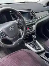 Hyundai Elantra, 2018-7