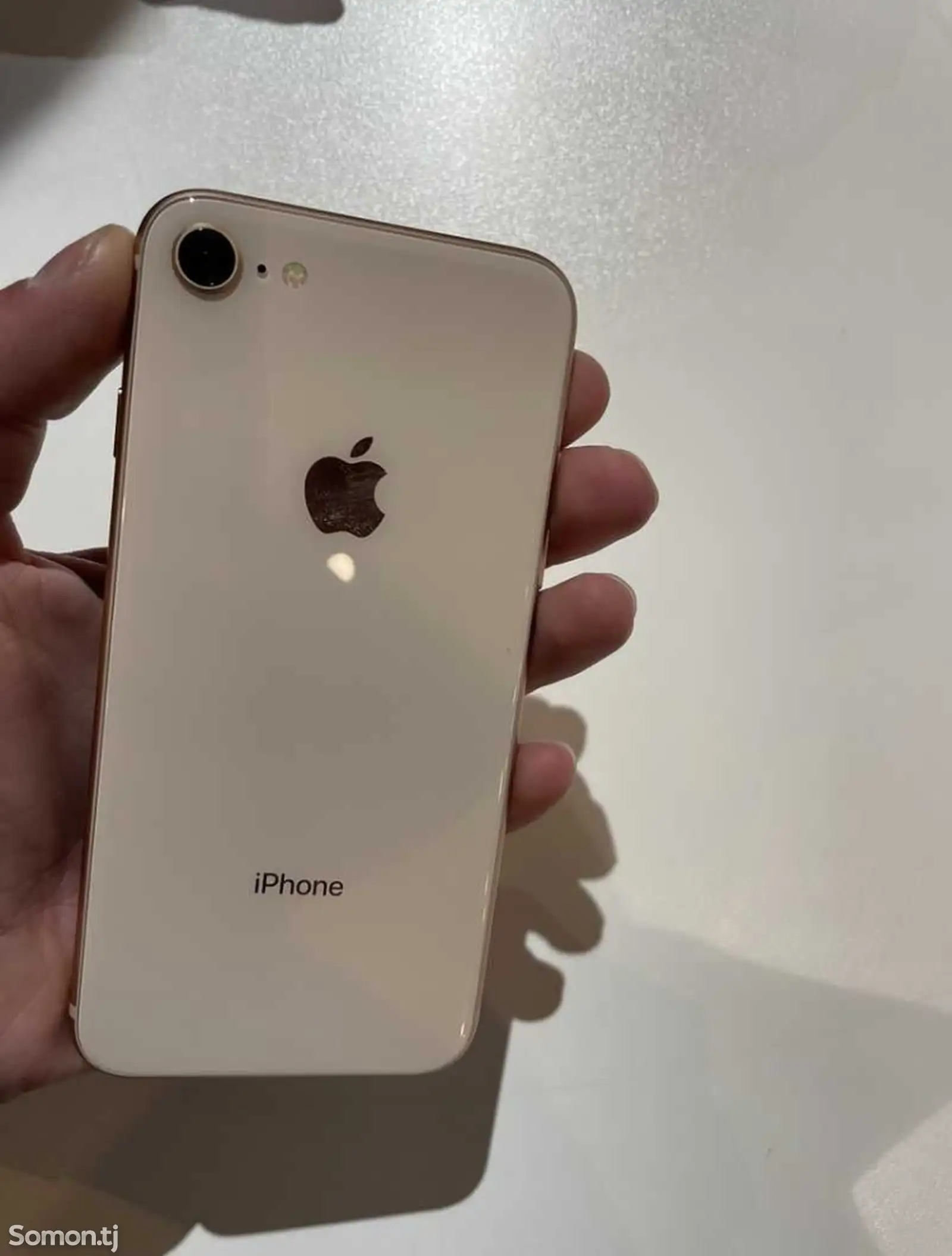 Apple iPhone 8, 64 gb, Gold-1