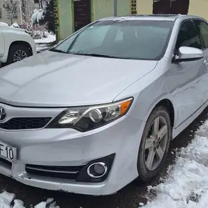 Toyota Camry, 2012