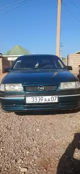 Opel Vectra A, 1995-6