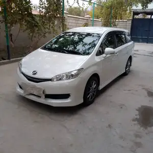 Toyota Wish, 2014