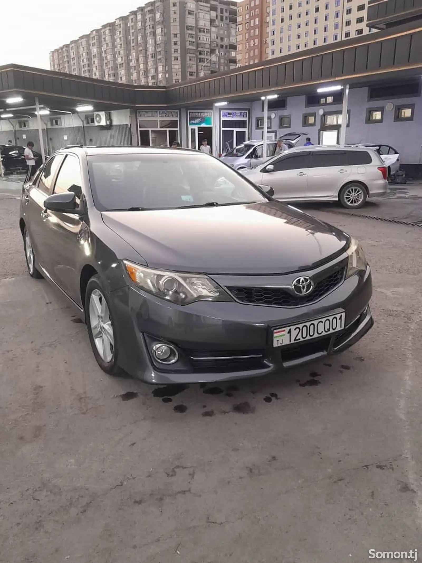 Toyota Camry, 2012-1