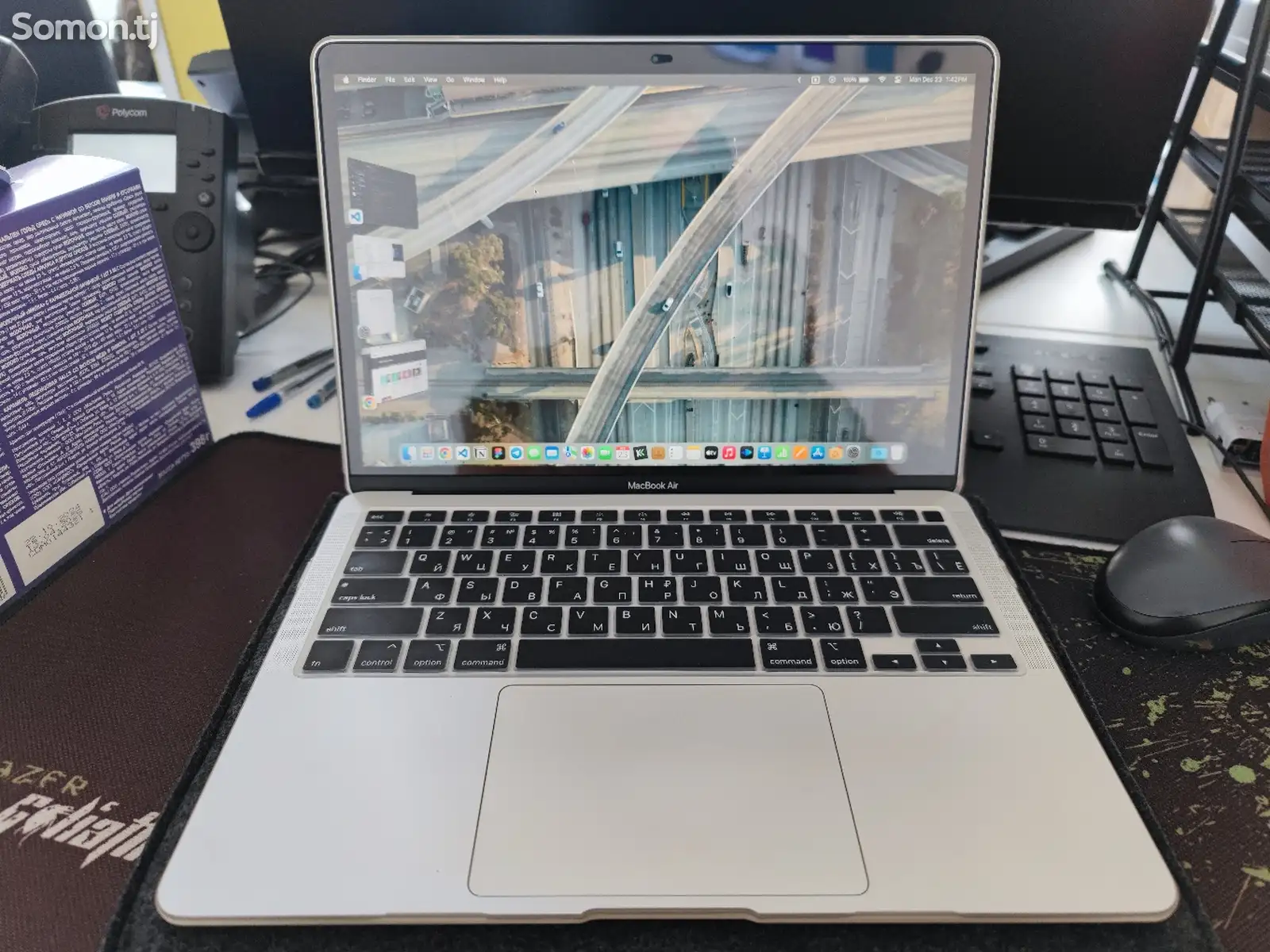 Ноутбук MacBook Air M1 8/256 Silver-1