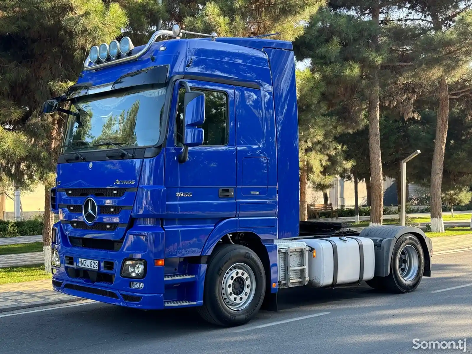 Седельный тягач Mercedes-Benz Actros V8 Avtomat Retarder, 2012-3