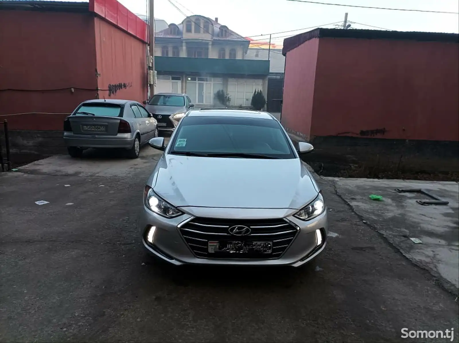 Hyundai Elantra, 2017-1